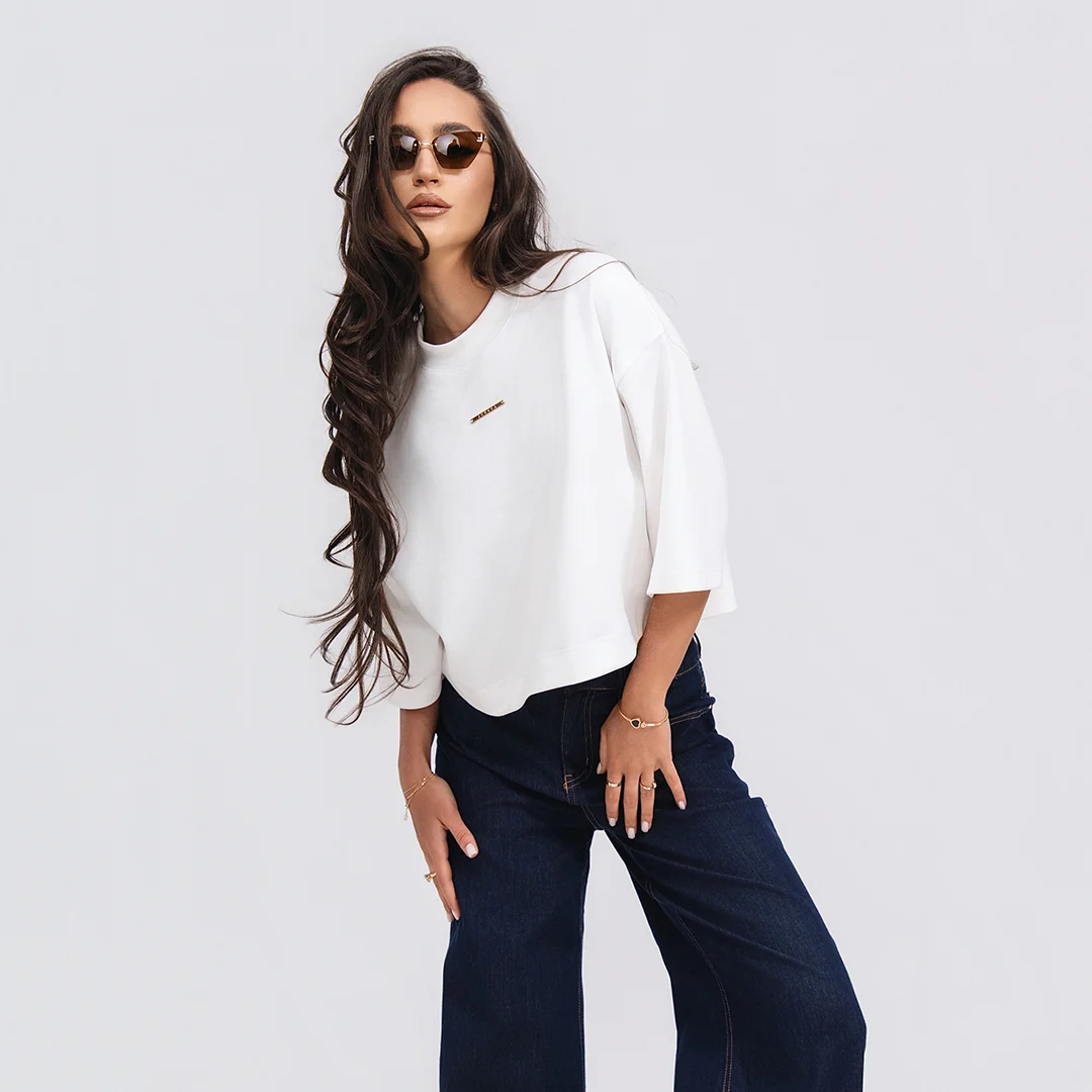 Оувърсайз тениска с лого Junona