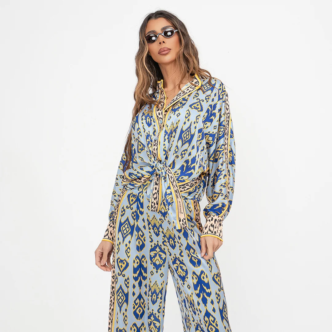 Дълга риза в контрастен десен