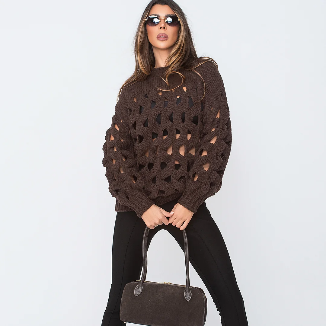Блуза с релефна плетка и прорези