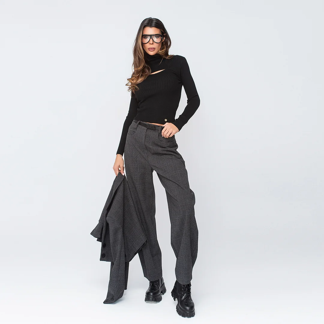 Кариран панталон с камъни