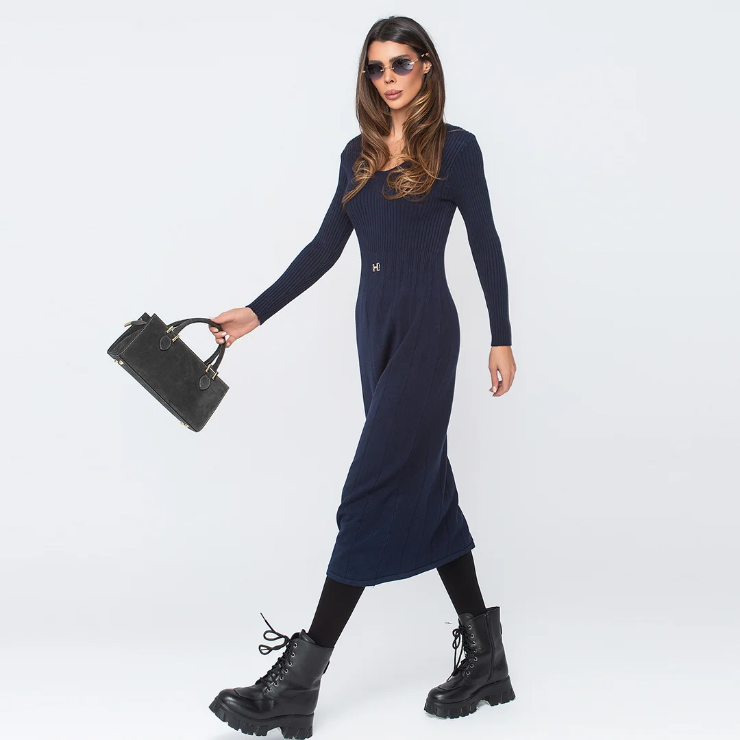 Дълга рокля от фино плетиво